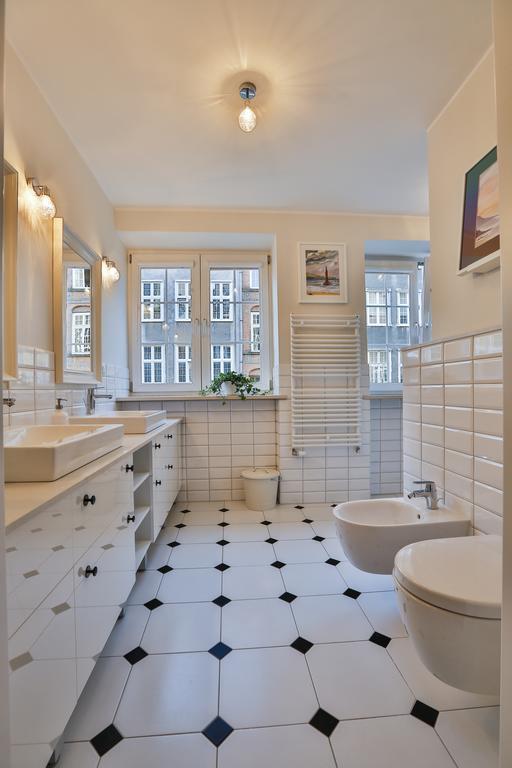 Apartament Bursztynowy Mariacka Old Town غدانسك الغرفة الصورة