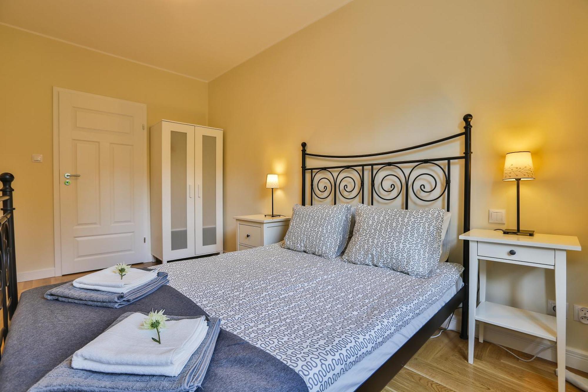 Apartament Bursztynowy Mariacka Old Town غدانسك الغرفة الصورة